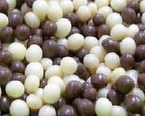 Kukuričné lupienky v topping, bielom a čiernom 2,5 kg