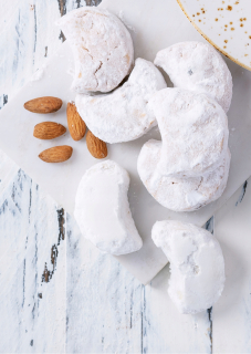 Grécke krehké maslo cookies s mandľami