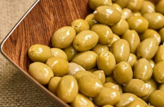 Grécke zelené olivy s cesnakom a Jalapeno 250g