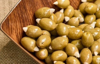 Grécke zelené olivy s mandľami 250 g