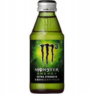 Japonská Monster Energy M3 v sklenenej fľaši