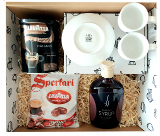 Espresso Košík: šálky, kávu, sirup, cukrovinky