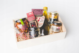 Darčekový kôš Honey & Maçanelha olivy