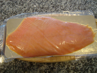 Losos údené za studena na omietu - pre 0,5 kg