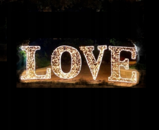 Darček na Valentína - Love Svadobný nápis 2D LED dekorácie 340x120 cm