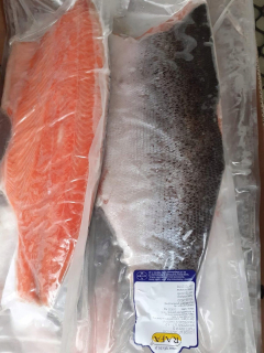 Atlantický lososový filé s pokožkou 3kg