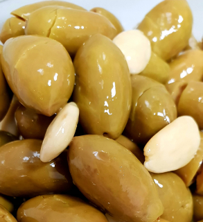 Zelené olivy so semenami s mandľami Sicília 250 gr