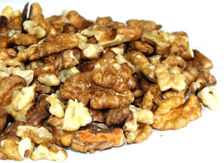 Orechy - Lúpané vlašské orechy 1kg BIG PAKA Poľsko