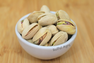 Orechy - Pistachios pečené solené plné 500g
