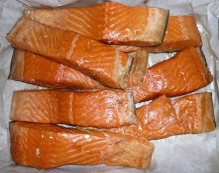 ÚDENÉ LOSOSOVÉ STEAKY CHUTNÉ. 400G