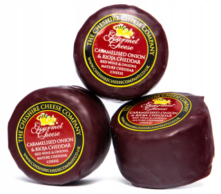 Cheddar syr karamelizovaný cibuľový červený víno