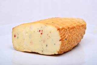 Rural syr fajčil s čiernym mužom 500g