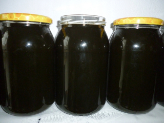 Spring ihličnatý veľký jar prírodný med jedinečný