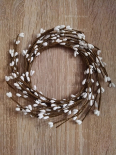 Veľkonočná dekorácia - Zvlečovacia vetva základne Ø16cm biele púčiky Veľká noc