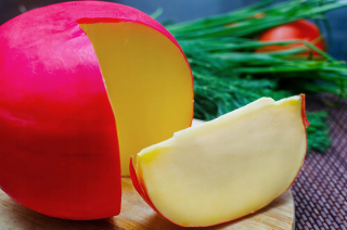 Plastová vosková červená (parafín) pre 1 kg syry